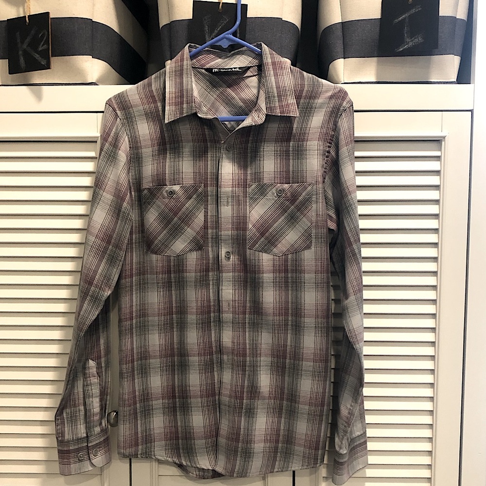 Travis Mathew Long Sleeve Shirt; Small